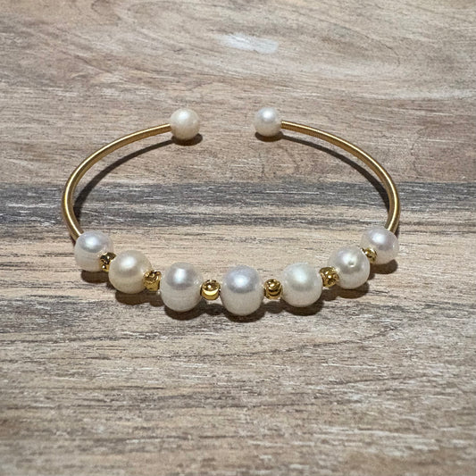 7 Pearl Gold Bracelet